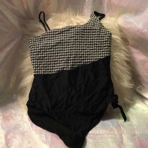 Custom Vigoss one piece gingham seersucker asymmetrical swimsuit nwot